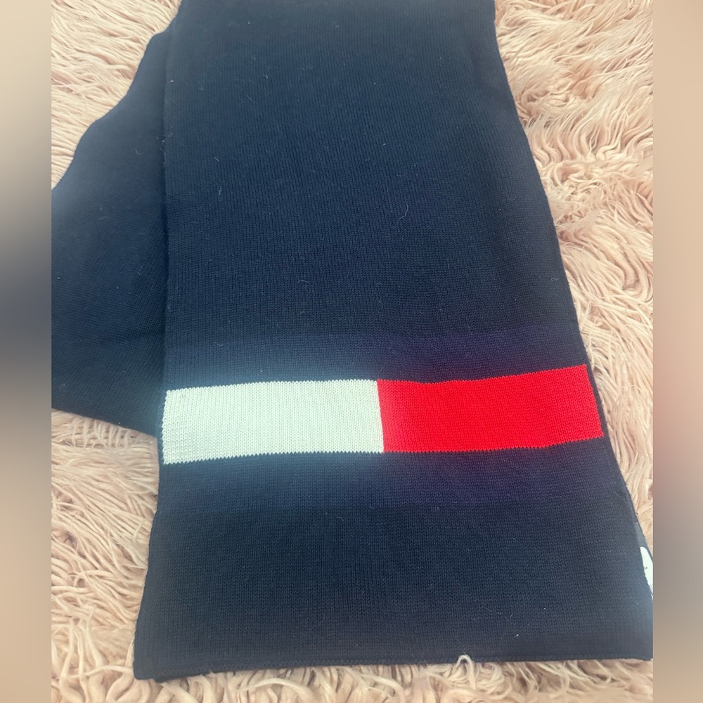 Tommy Hilfiger Mens Knit Winter Rectangle Scarf NWT